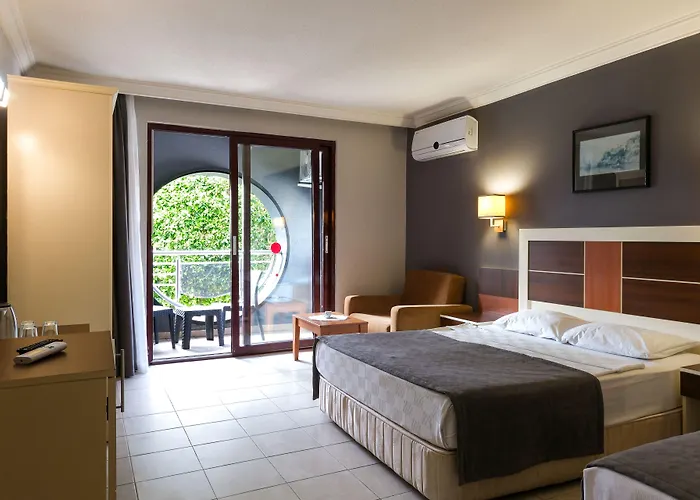 Resort Kaila Krizantem 4*