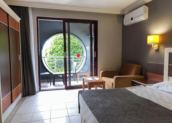 Resort Kaila Krizantem 4*