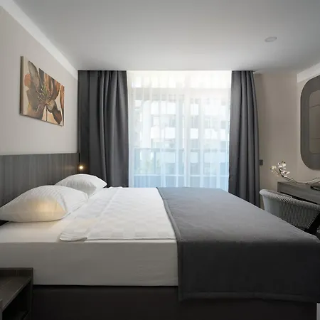 Complex Kaila Krizantem