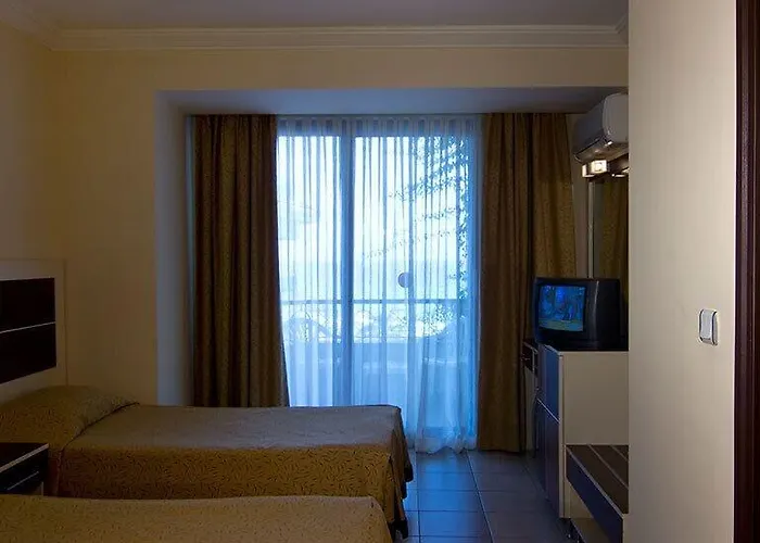 Kaila Krizantem Complex 4*