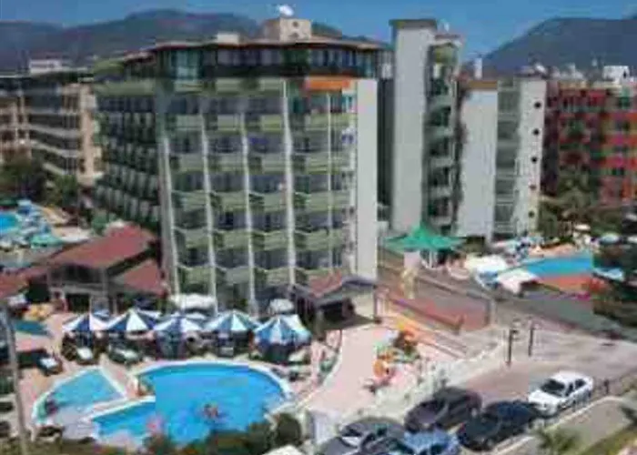 Resort Kaila Krizantem 4*