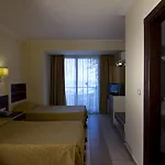 Kaila Krizantem Θέρετρο