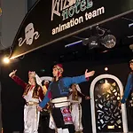 Kaila Krizantem Αλάνια