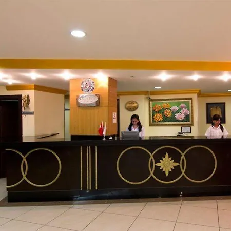 リゾート Kaila Krizantem